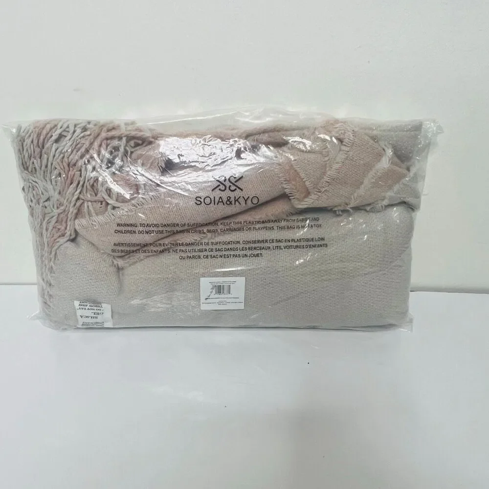 Soia & Kyo Miku Colorblocked Woven Pink Cream Knit Scarf with Fringe New in Pack